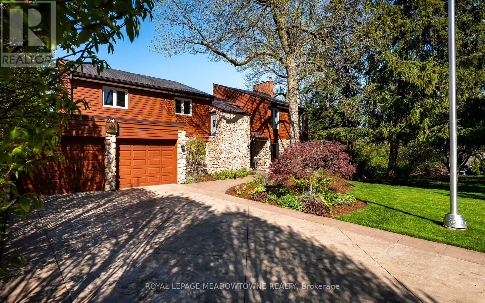 Property at 28 PINE TREE CRESCENT image 1