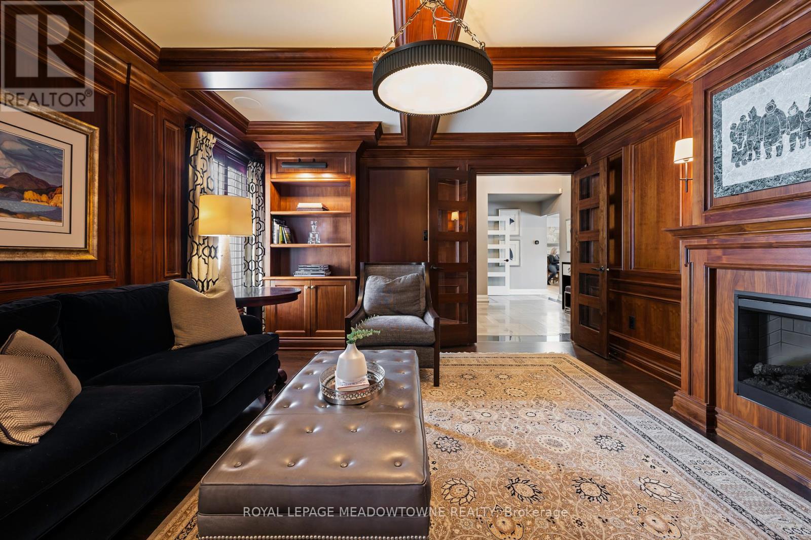Property at 28 PINE TREE CRESCENT image 3