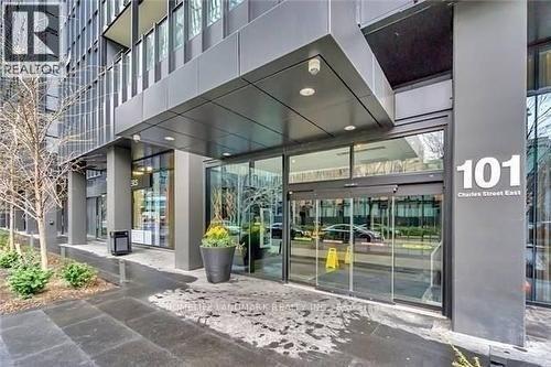 1009 - 101 Charles Street E, Toronto, Ontario  M4Y 1V2 - Photo 3 - C12106260