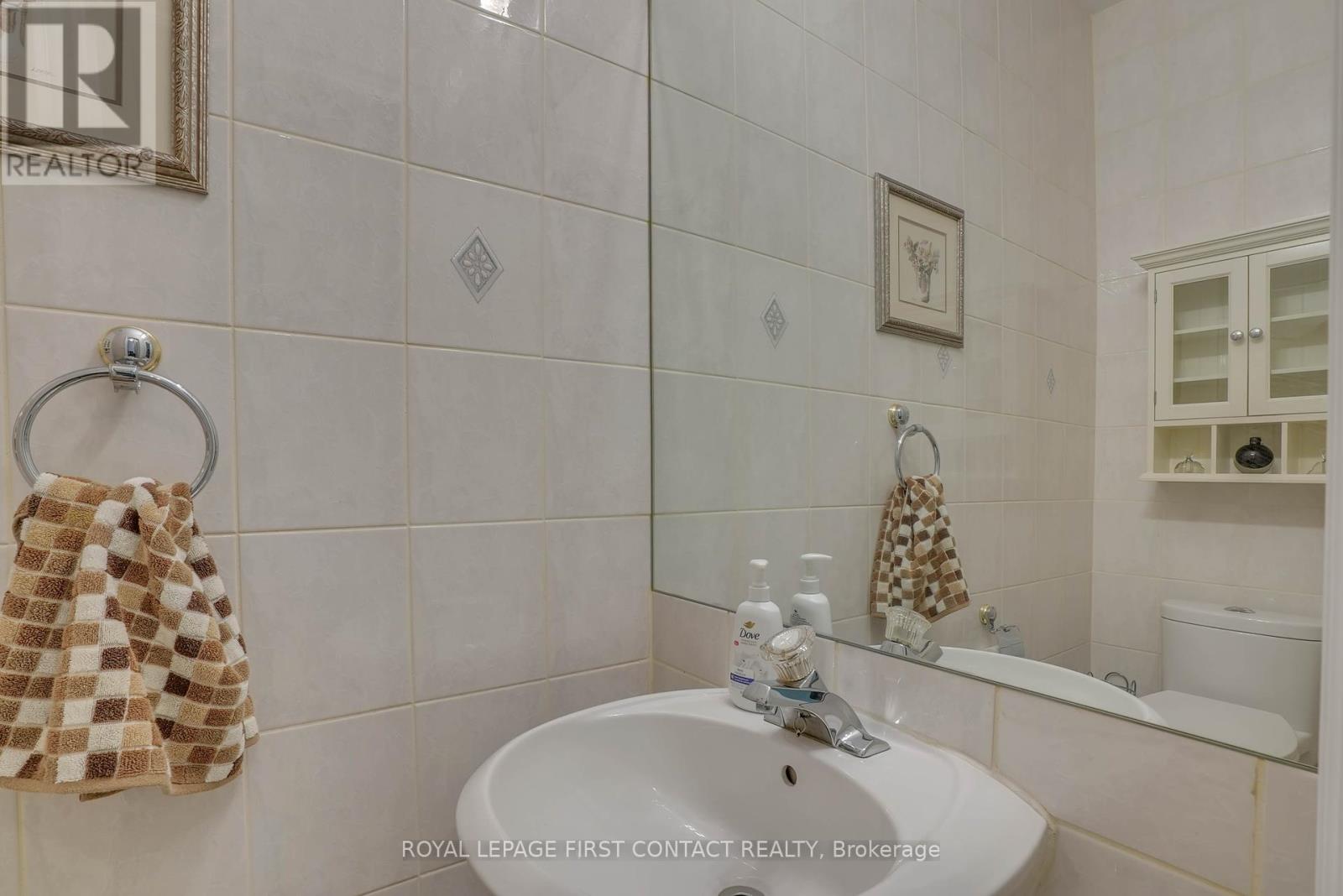 101a Benson Avenue, Richmond Hill, Ontario  L4C 4E5 - Photo 14 - N12105972