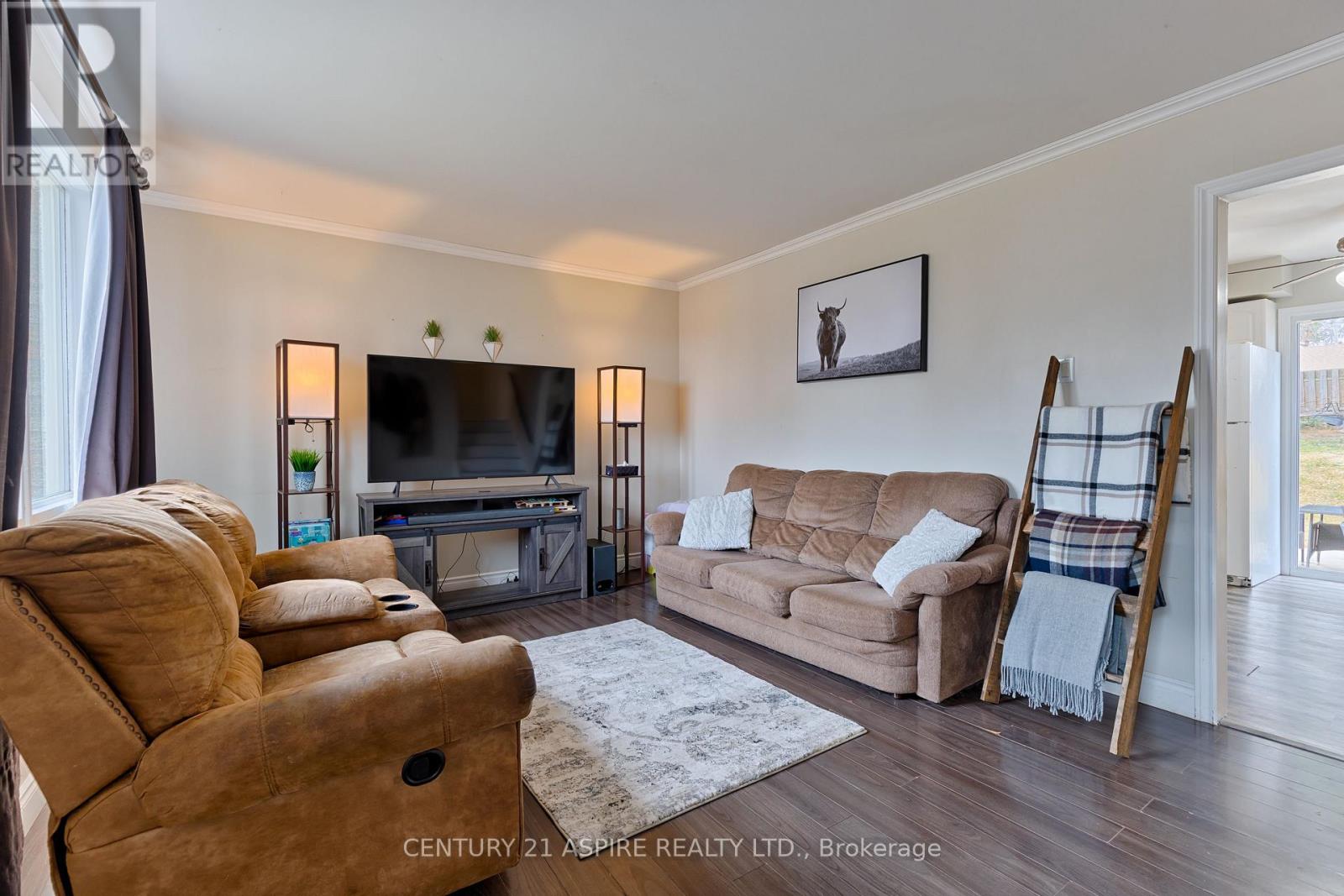 Property at 83 HEMLOCK STREET image 4