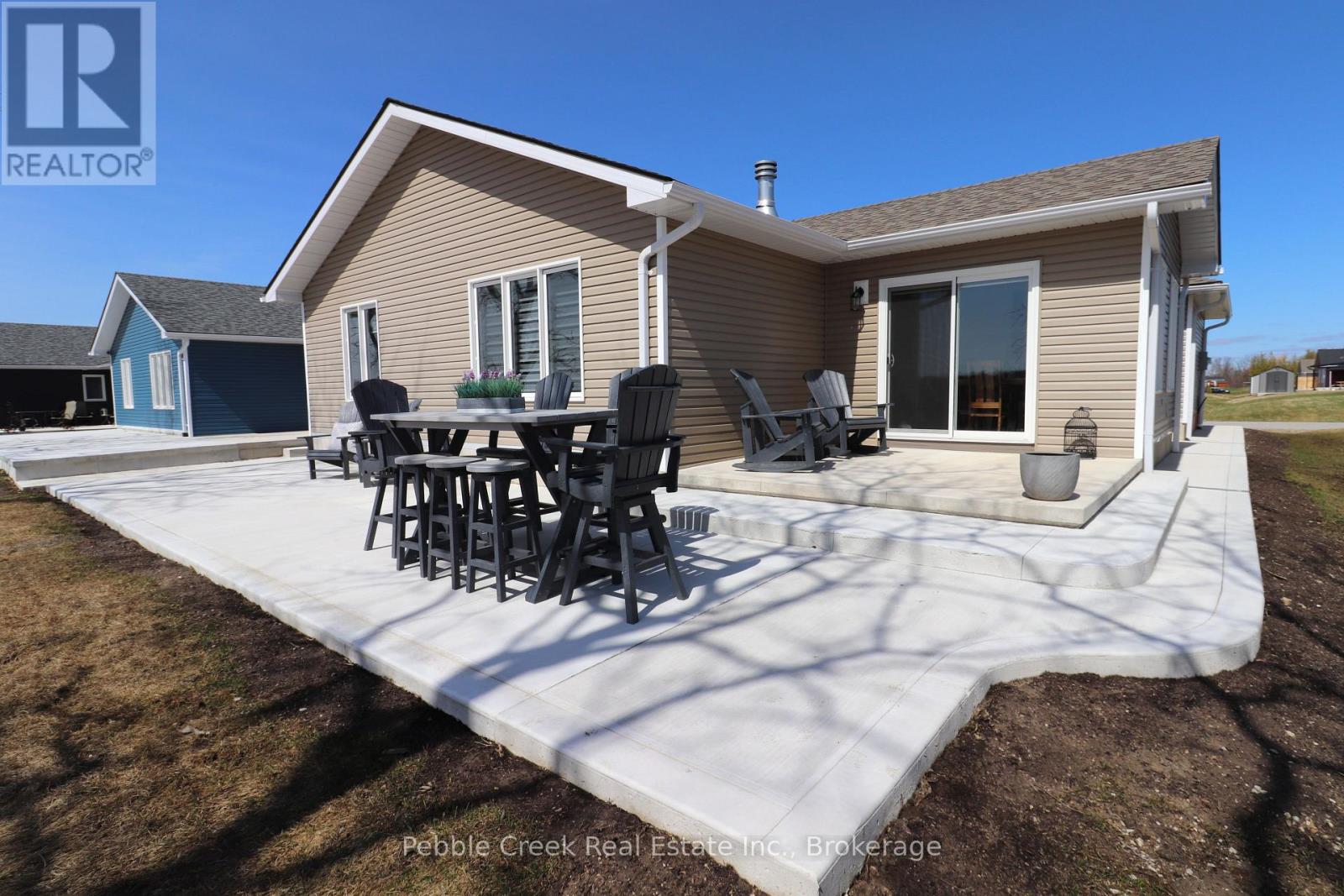 215 Lake Breeze Drive, Ashfield-Colborne-Wawanosh, Ontario  N7A 0C6 - Photo 33 - X12014778