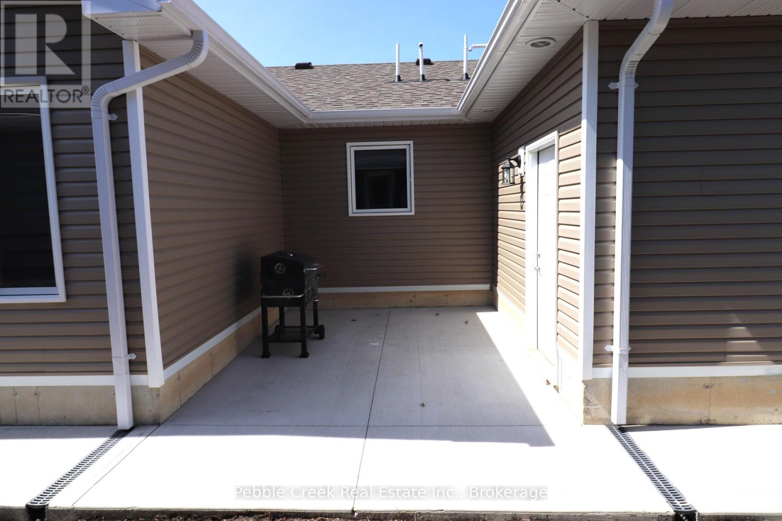 215 Lake Breeze Drive, Ashfield-Colborne-Wawanosh, Ontario  N7A 0C6 - Photo 31 - X12014778