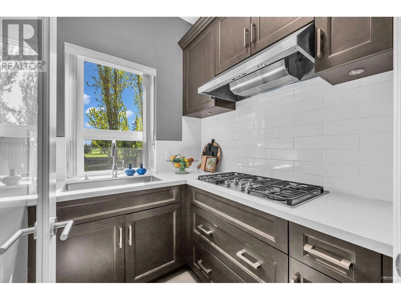 3460 Semlin Drive, Richmond, British Columbia  V7C 5W8 - Photo 13 - R2994581
