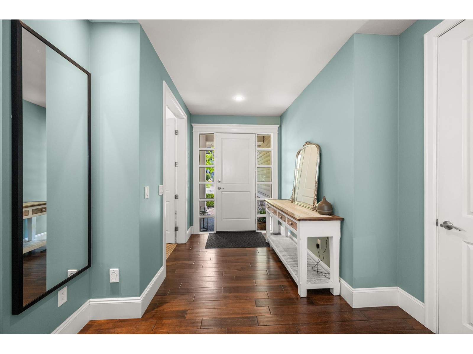 Property at 3395 APPLEWOOD DRIVE image 4