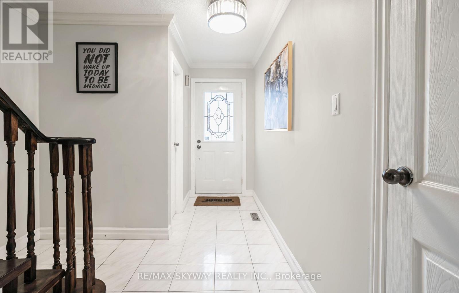 10 Provence Trail, Toronto, Ontario  M9V 5B7 - Photo 25 - W12106284