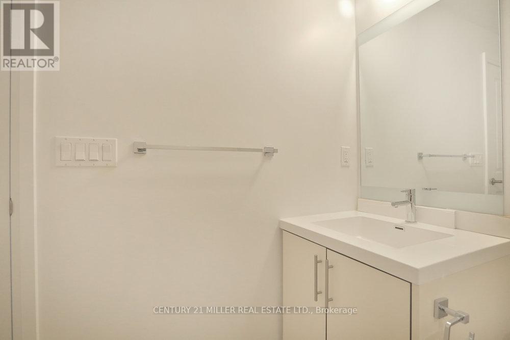 404 - 65 Speers Road, Oakville, Ontario  L6K 3V5 - Photo 19 - W12106294