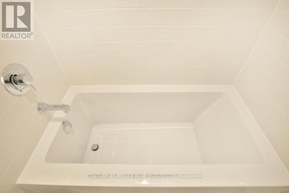 404 - 65 Speers Road, Oakville, Ontario  L6K 3V5 - Photo 20 - W12106294