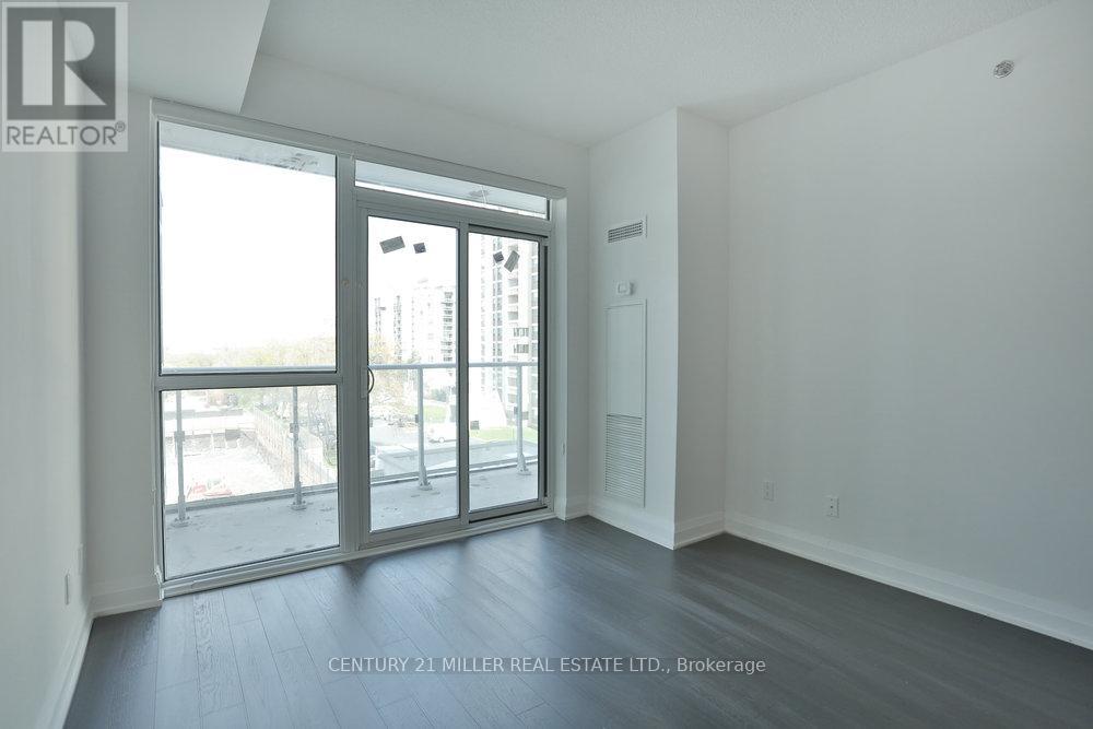404 - 65 Speers Road, Oakville, Ontario  L6K 3V5 - Photo 9 - W12106294