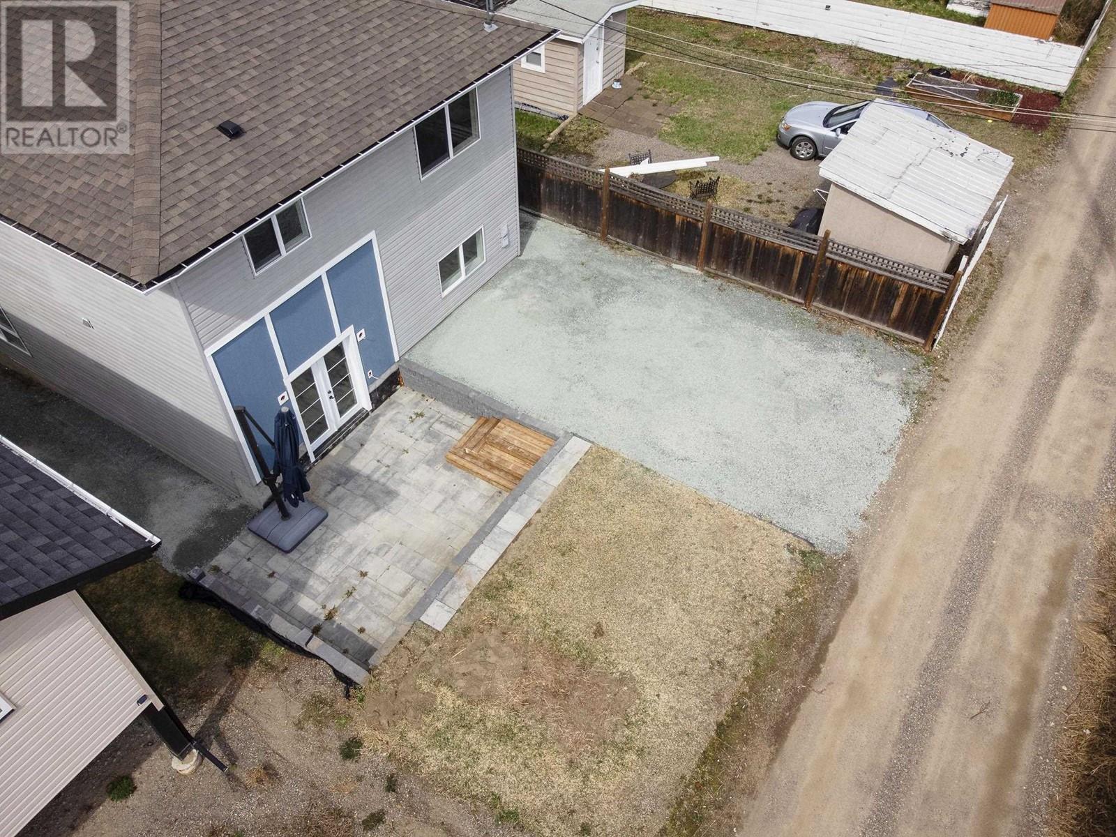 Property at 696 JOHNSON STREET image 5