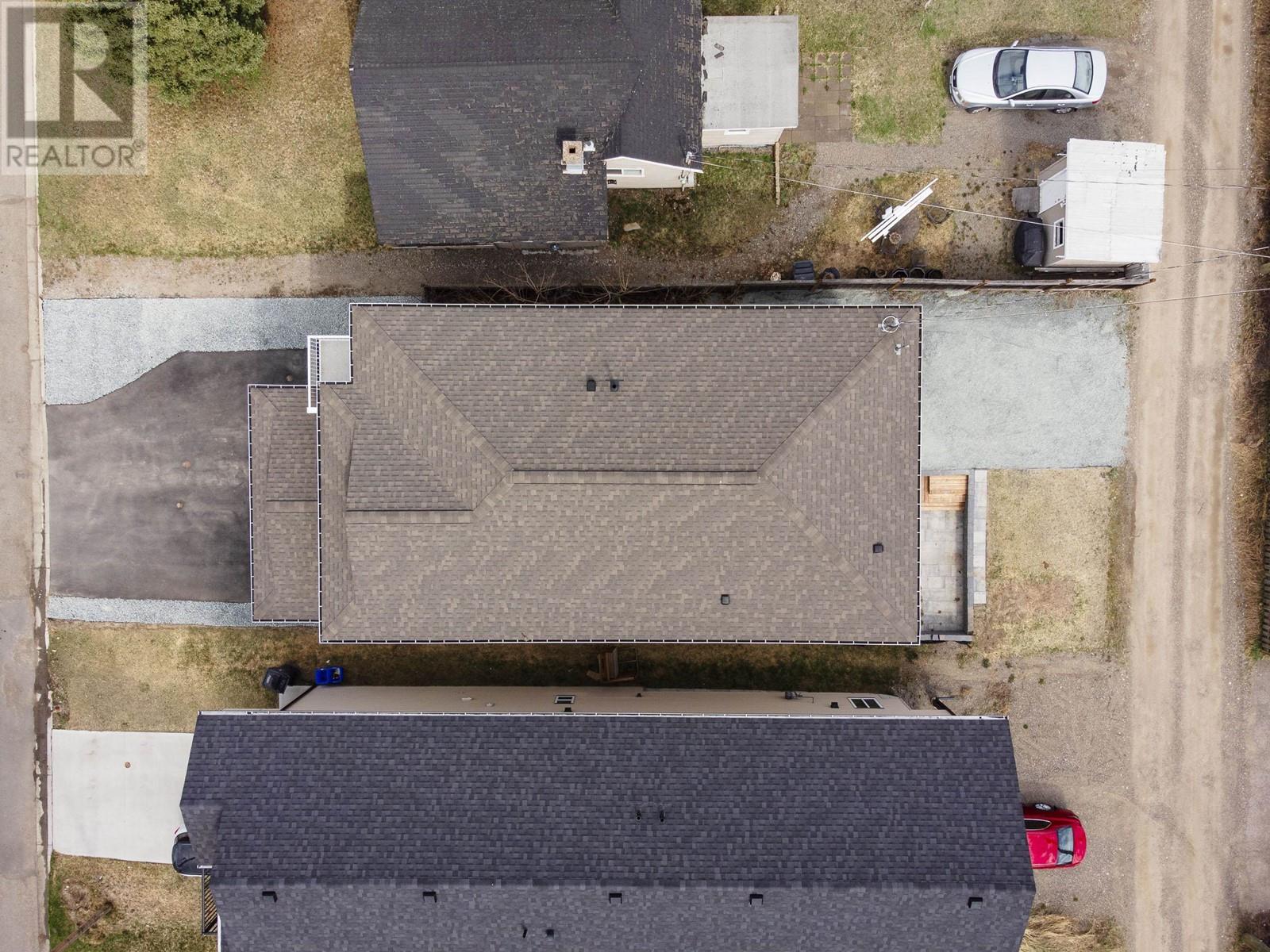 Property at 696 JOHNSON STREET image 3