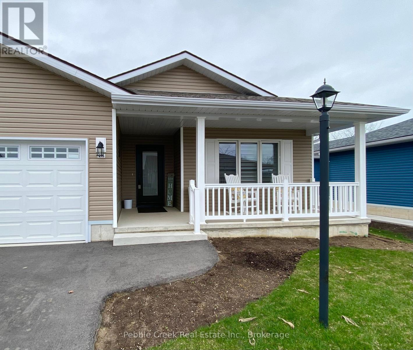 215 Lake Breeze Drive, Ashfield-Colborne-Wawanosh, Ontario  N7A 0C6 - Photo 2 - X12014778