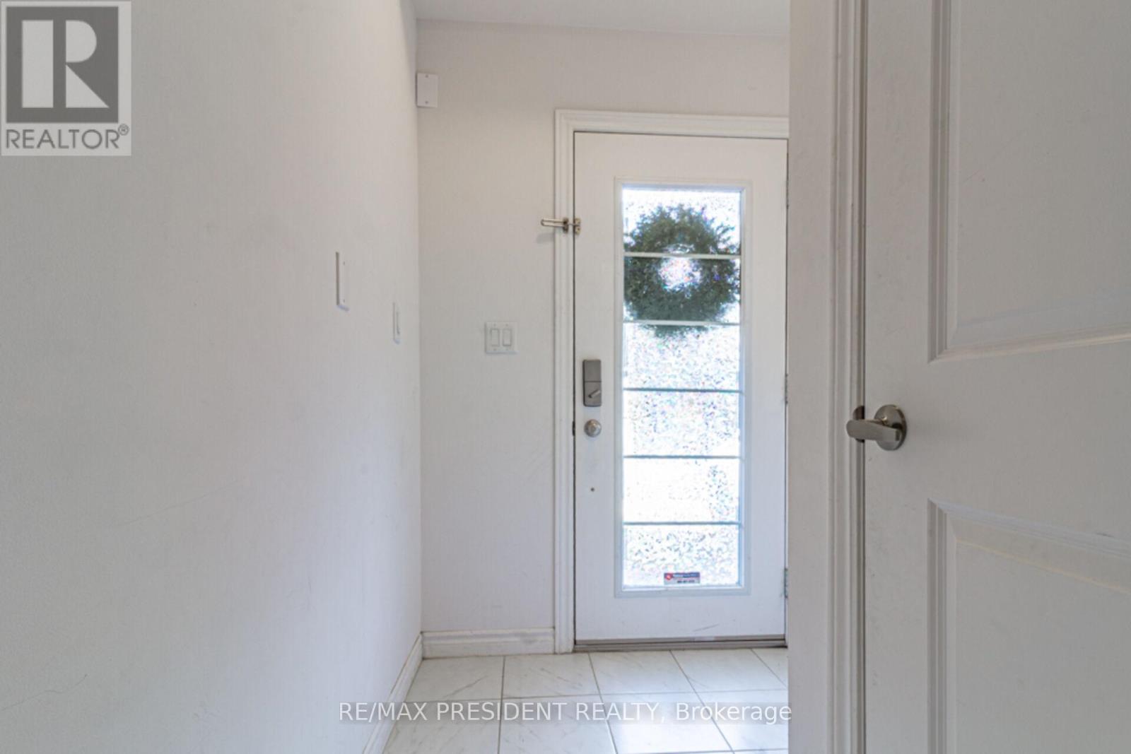 Property at 61 - 61 SOHO STREET image 3
