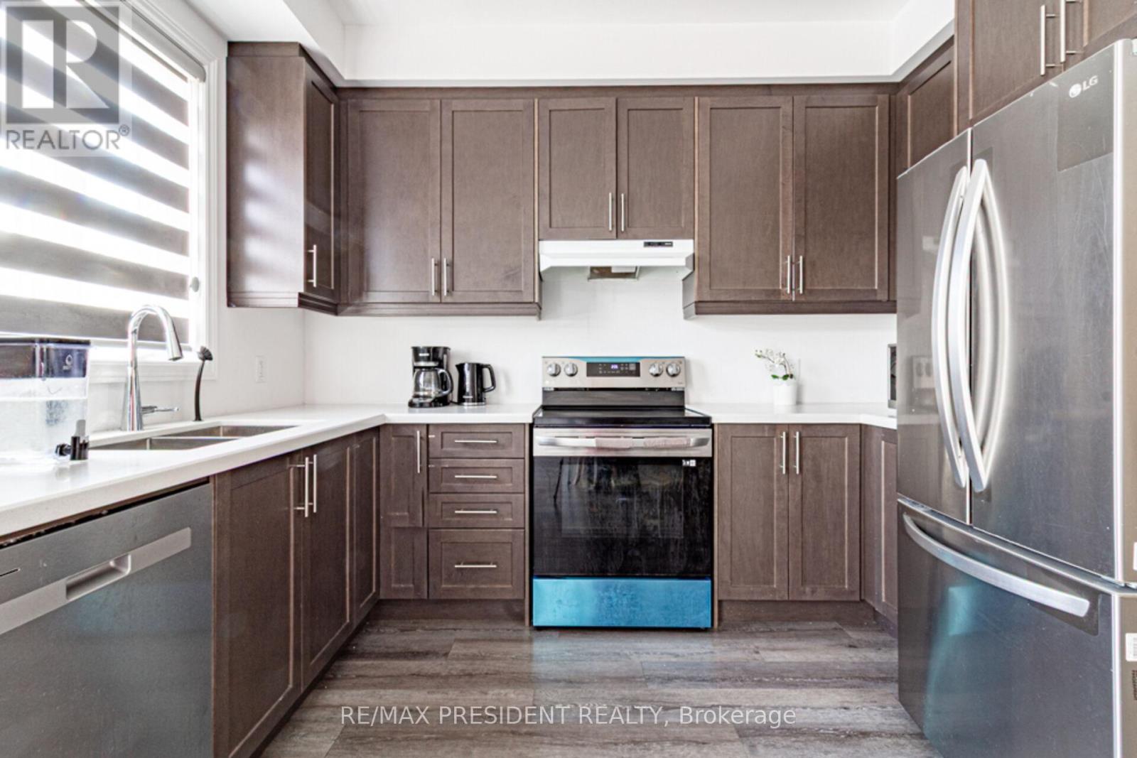 Property at 61 - 61 SOHO STREET image 5