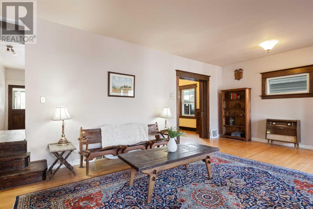 Property at 2111 14A Street SW image 5