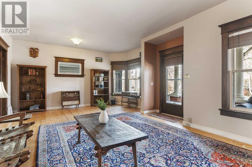 Property at 2111 14A Street SW image 3