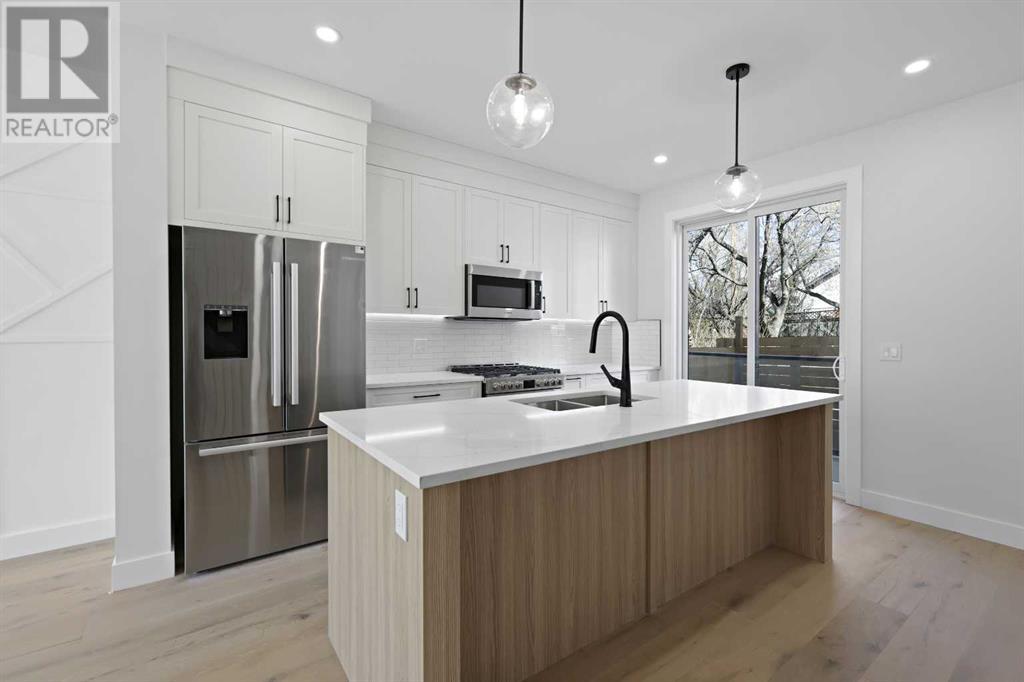 Property at 2520 16 Street SW image 4