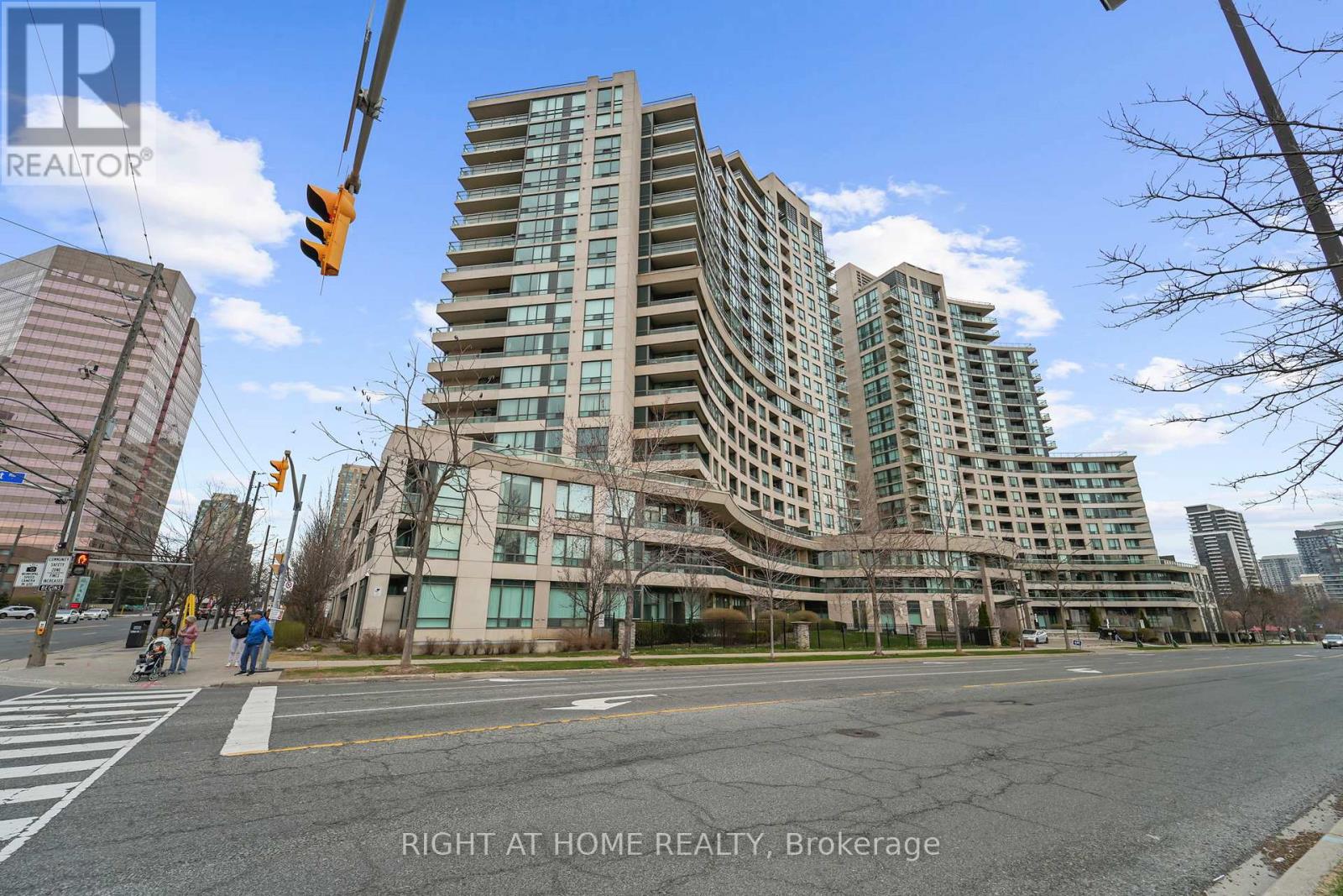 712 - 503 BEECROFT ROAD, Toronto, Ontario