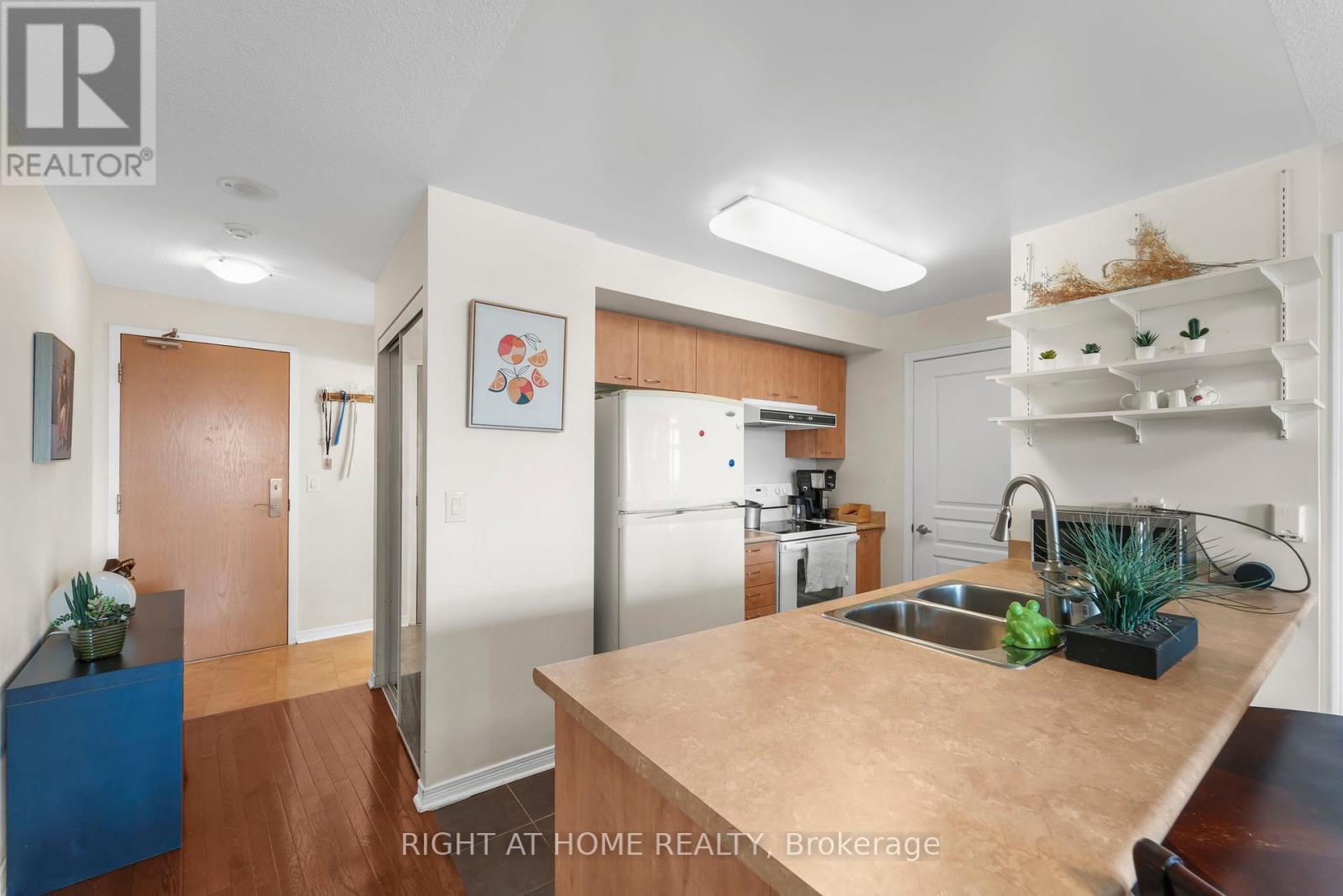 712 - 503 Beecroft Road, Toronto (Willowdale West), Ontario  M2N 0A2 - Photo 14 - C12106360