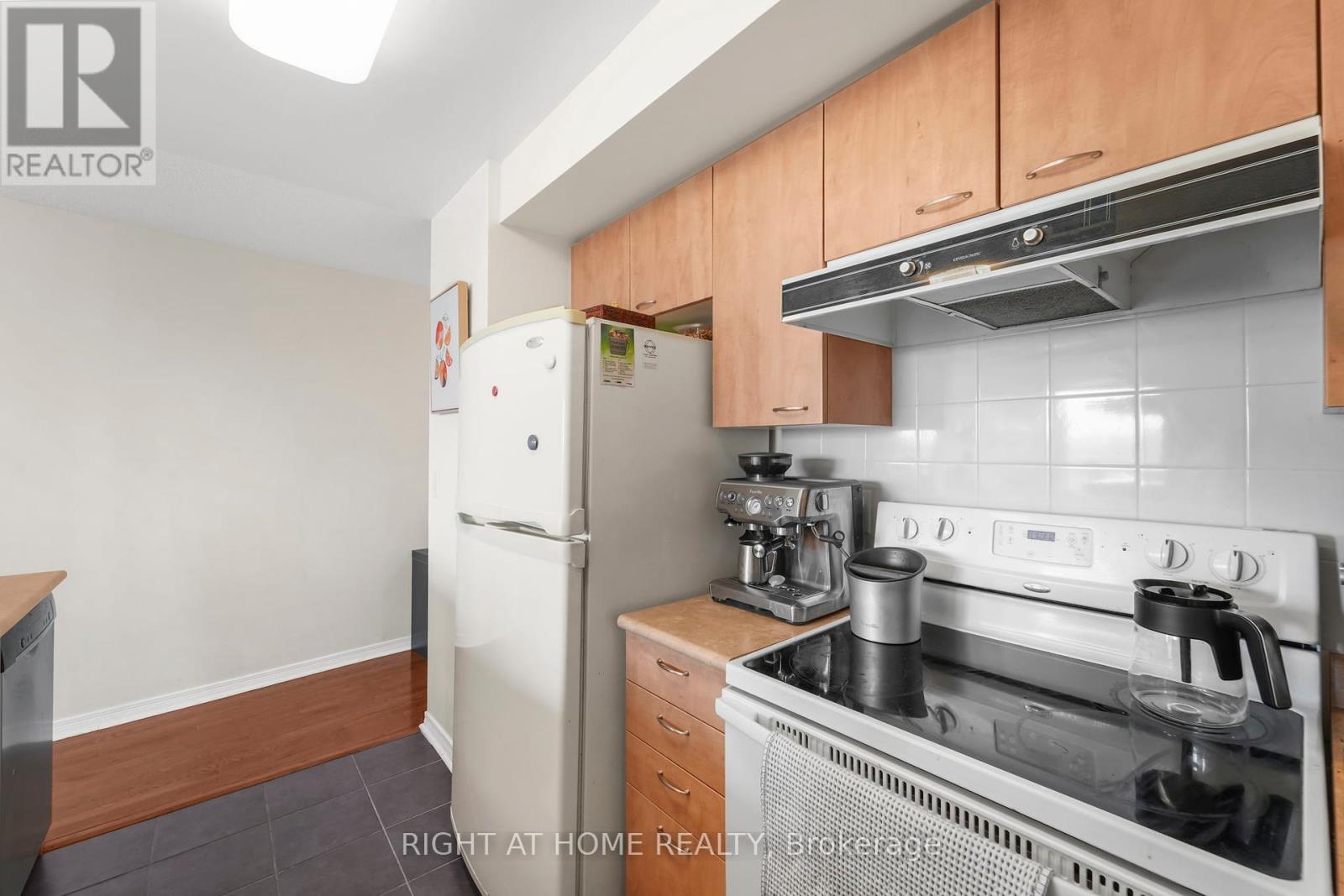 712 - 503 Beecroft Road, Toronto (Willowdale West), Ontario  M2N 0A2 - Photo 16 - C12106360