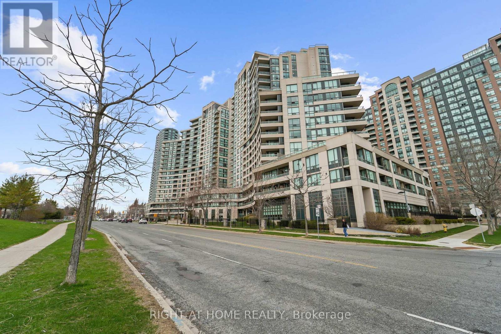712 - 503 Beecroft Road, Toronto (Willowdale West), Ontario  M2N 0A2 - Photo 2 - C12106360