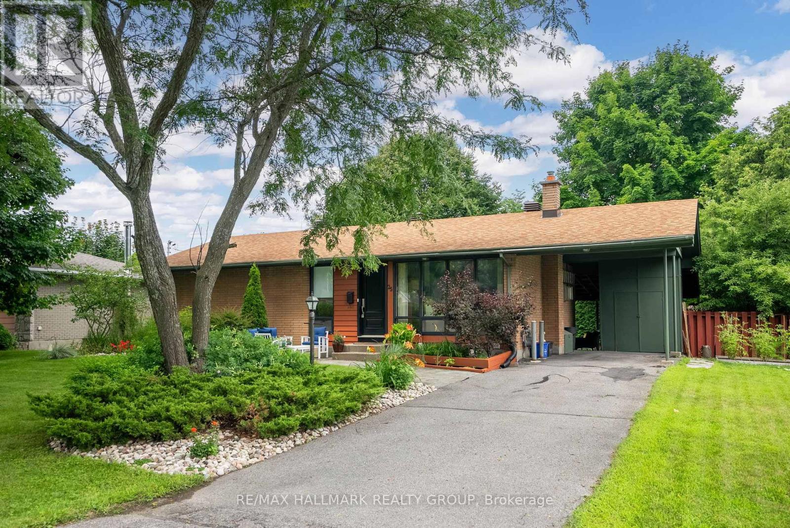 Property at 25 ELLERY CRESCENT image 2