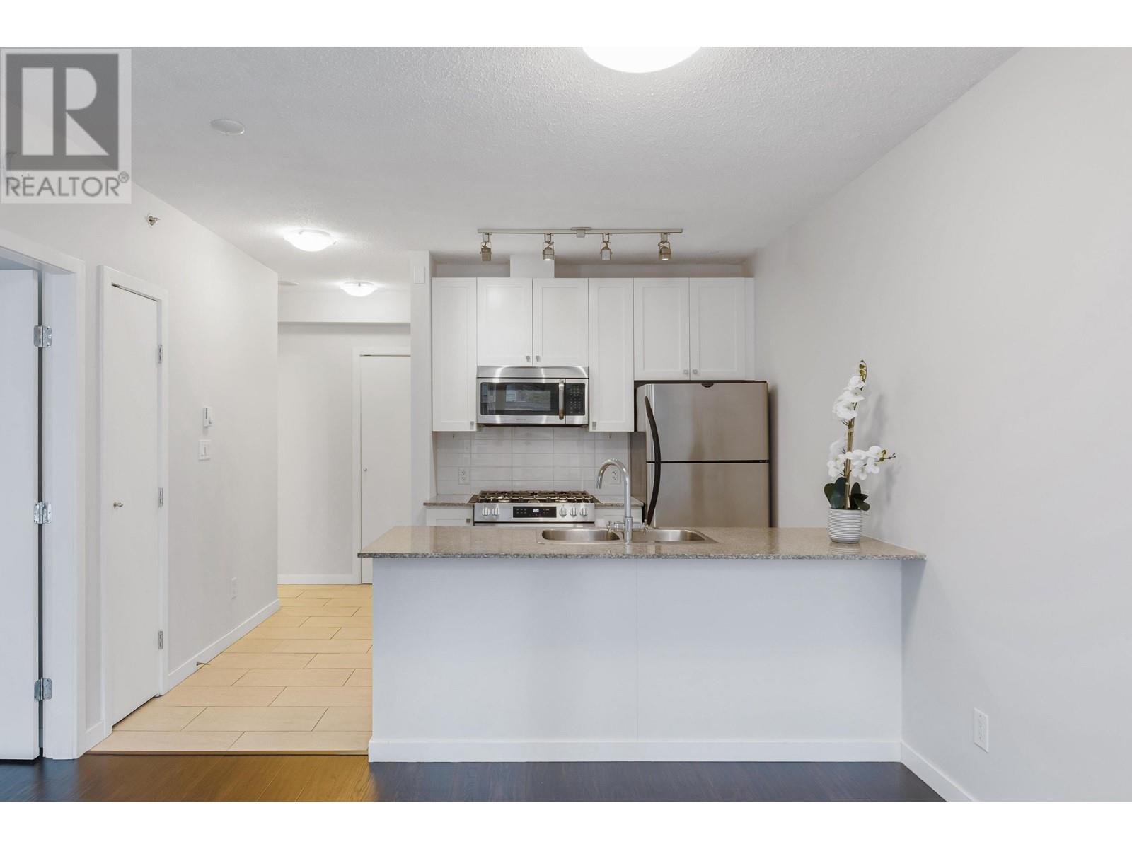 Listing Picture 4 of 25 : 904 480 ROBSON STREET, Vancouver / 溫哥華 - 魯藝地產 Yvonne Lu Group - MLS Medallion Club Member