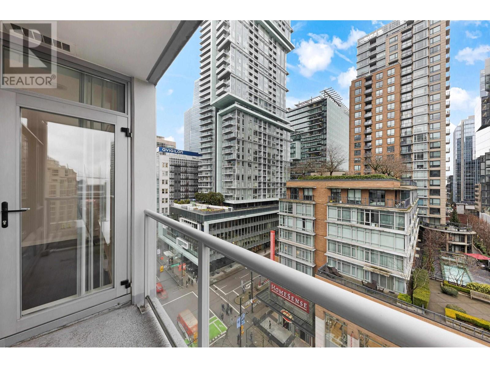 Listing Picture 7 of 25 : 904 480 ROBSON STREET, Vancouver / 溫哥華 - 魯藝地產 Yvonne Lu Group - MLS Medallion Club Member