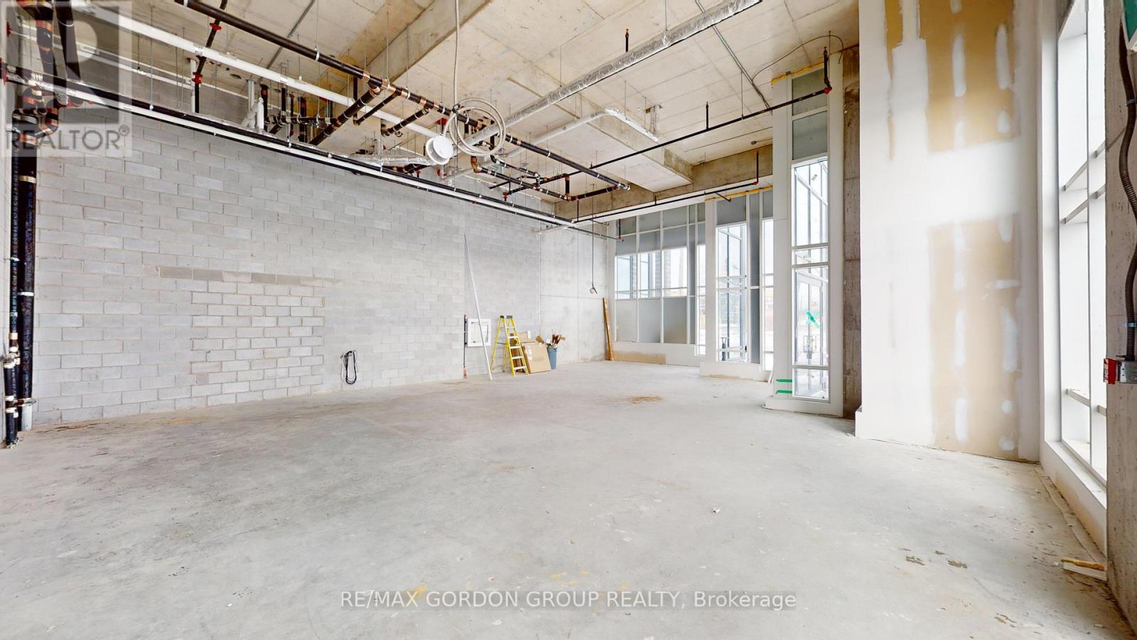 20&21 - 681 Yonge Street, Barrie (Painswick South), Ontario  L9J 0K1 - Photo 12 - S12106373