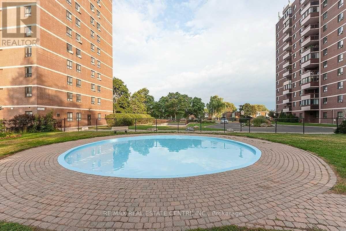 1111 - 1615 Bloor Street, Mississauga (Applewood), Ontario  L4X 1S2 - Photo 21 - W12106341