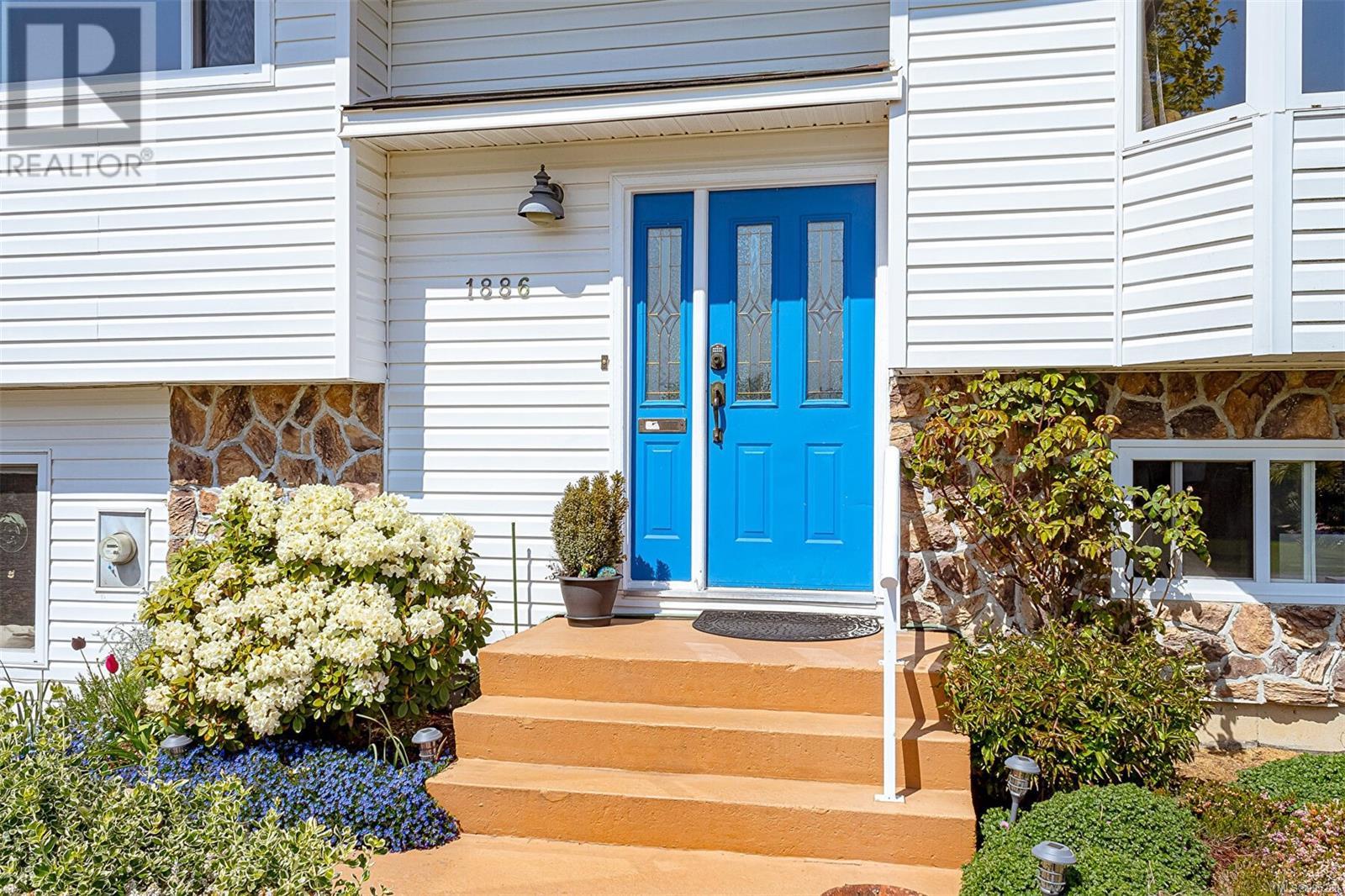 Property at 1886 Seaboard Cres image 4