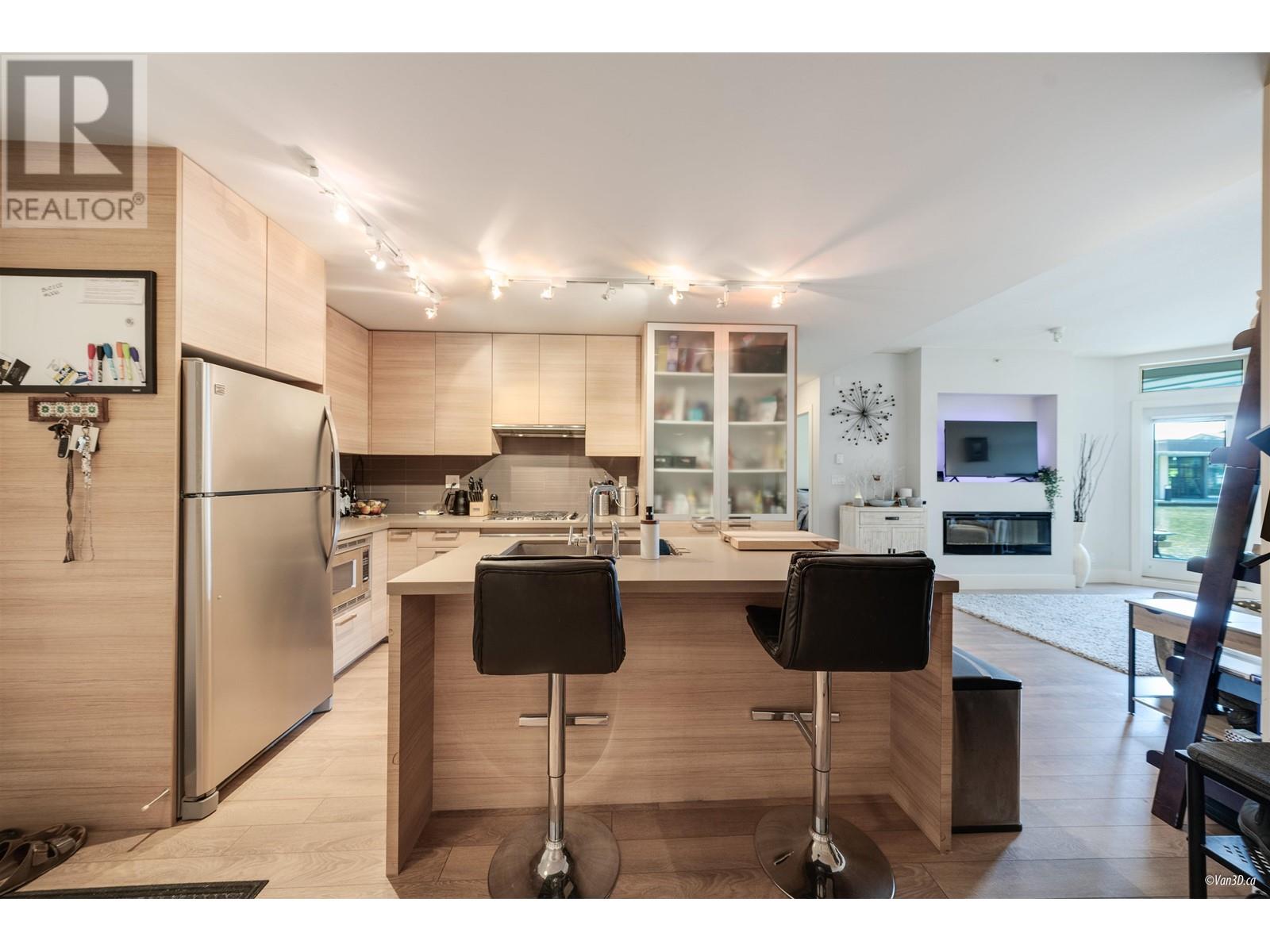 111 3606 Aldercrest Drive, North Vancouver, British Columbia  V7G 0A3 - Photo 5 - R2994179