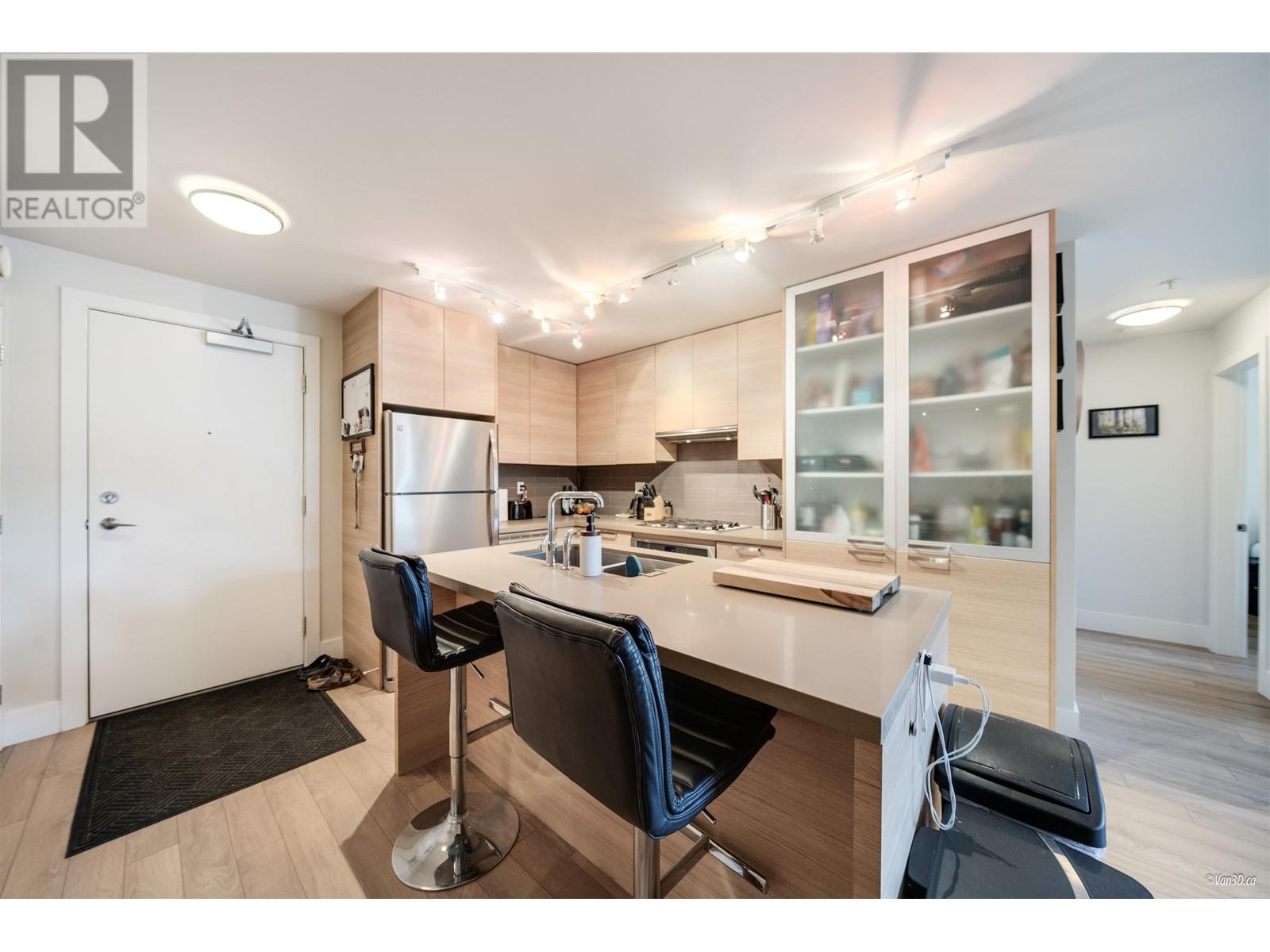 111 3606 Aldercrest Drive, North Vancouver, British Columbia  V7G 0A3 - Photo 4 - R2994179