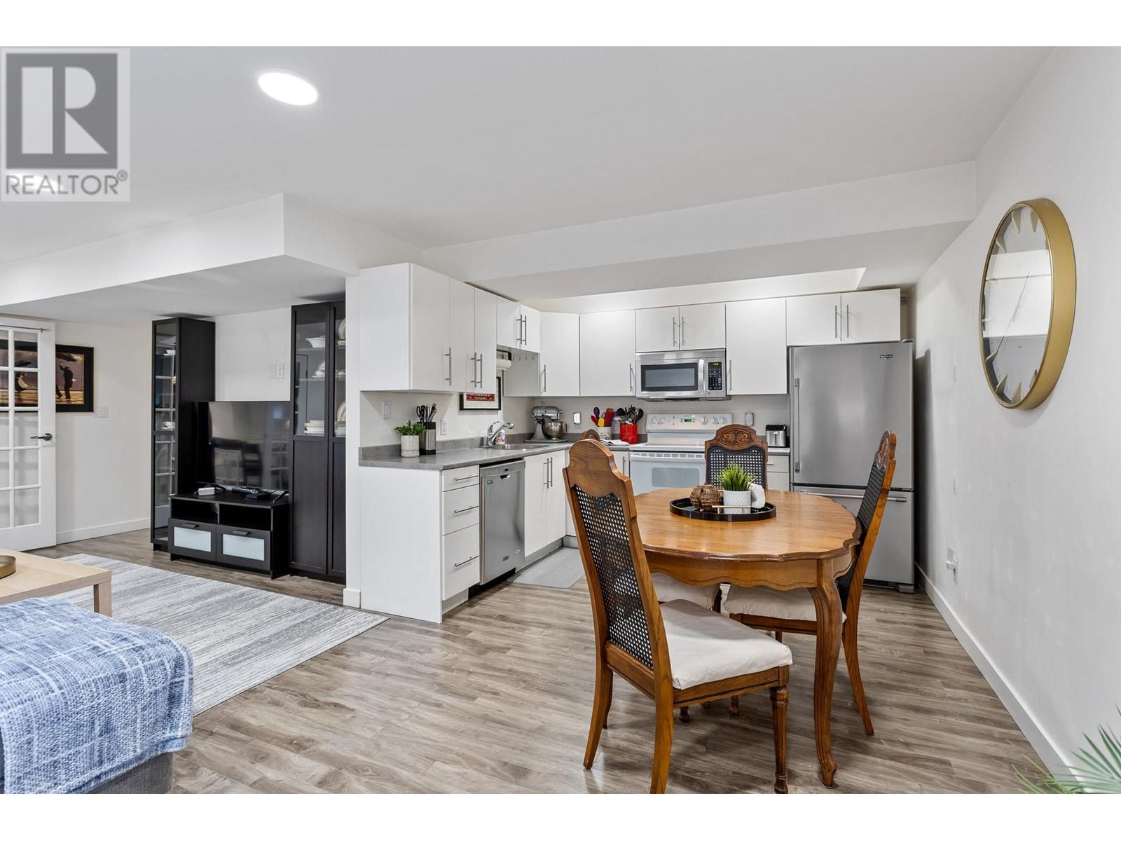 1653 Plateau Crescent, Coquitlam, British Columbia  V3E 3B3 - Photo 30 - R2994282