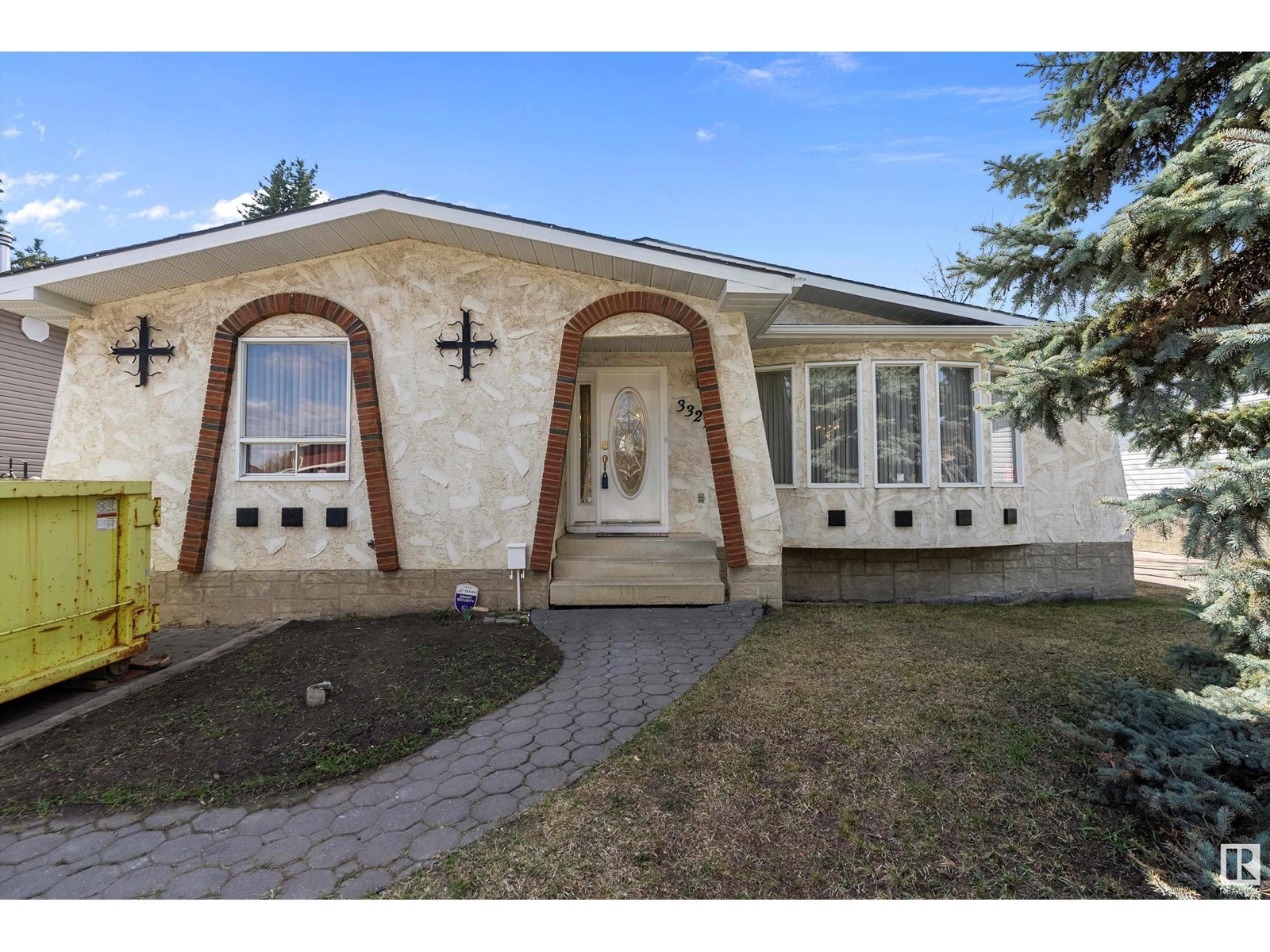 3327 130 AV NW, Edmonton, Alberta