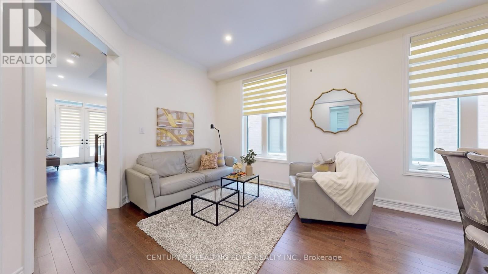 Property at 7 SUTTONRAIL WAY image 5