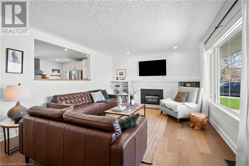 Property at 5046 ELIZABETH Street image 3
