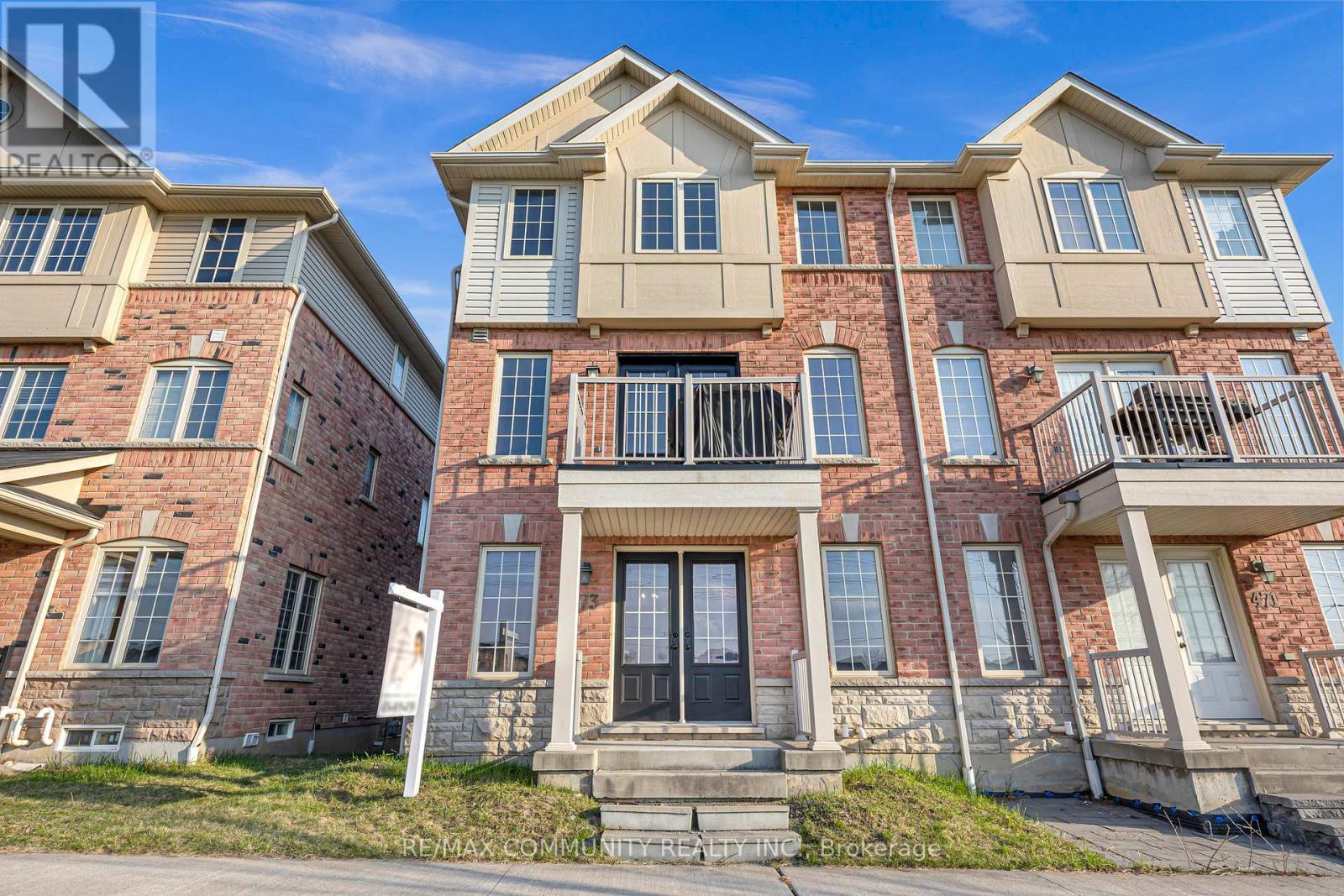 Property at 473 ROSSLAND ROAD E image 4