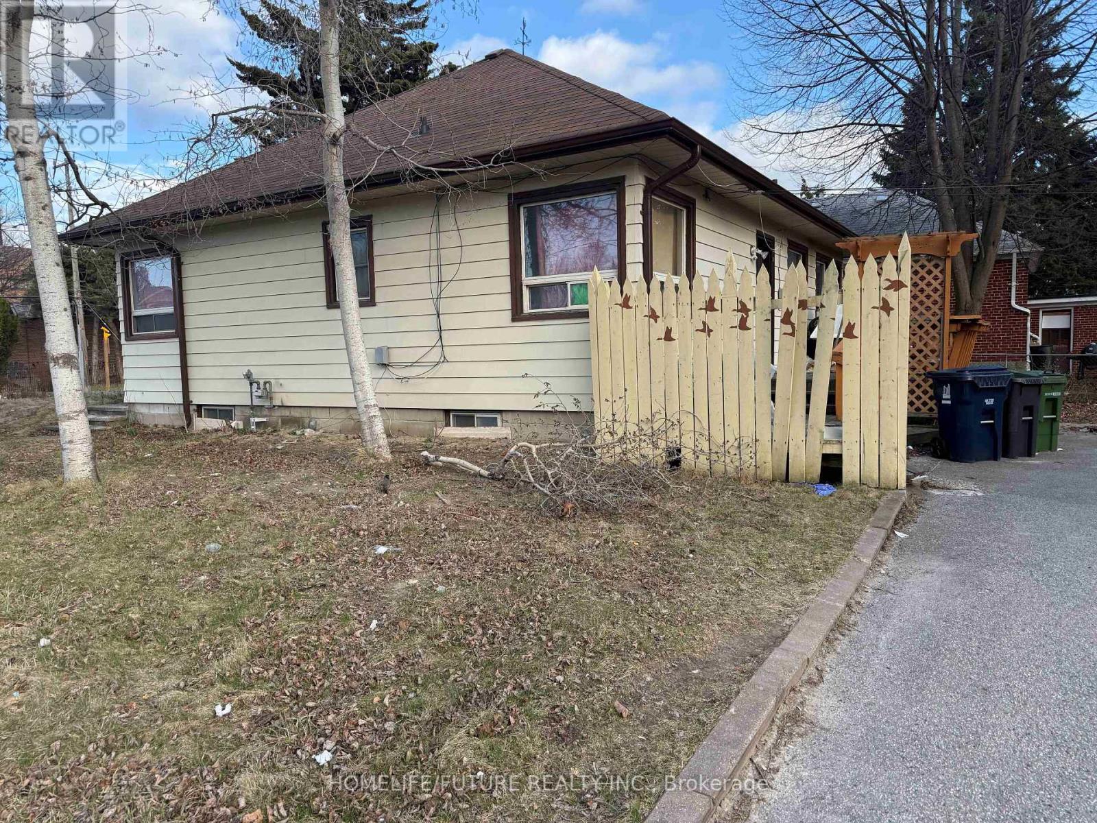 Property at 18 MCCOWAN ROAD image 1