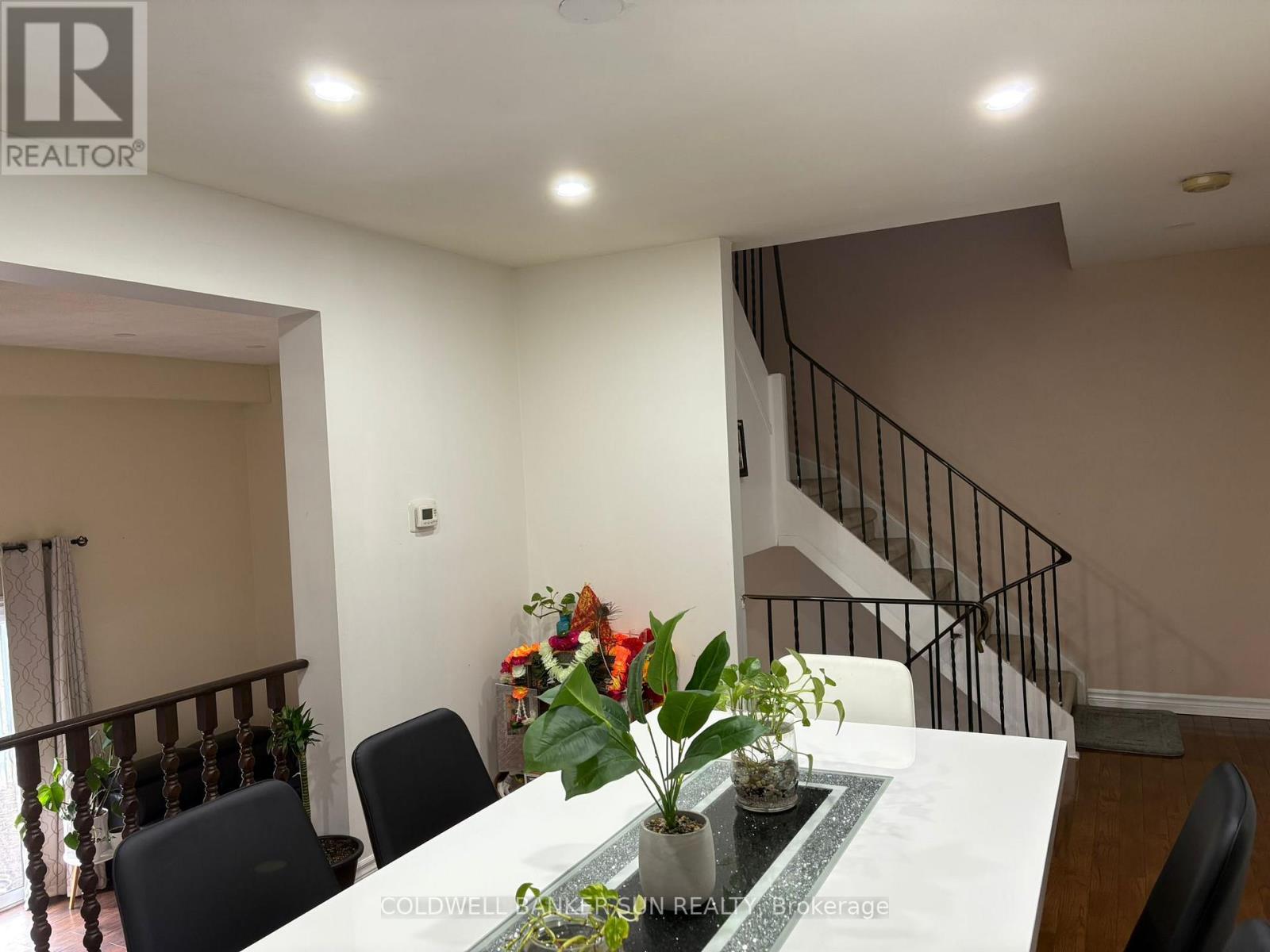 Property at 10 - 4020 BRANDON GATE DRIVE image 1