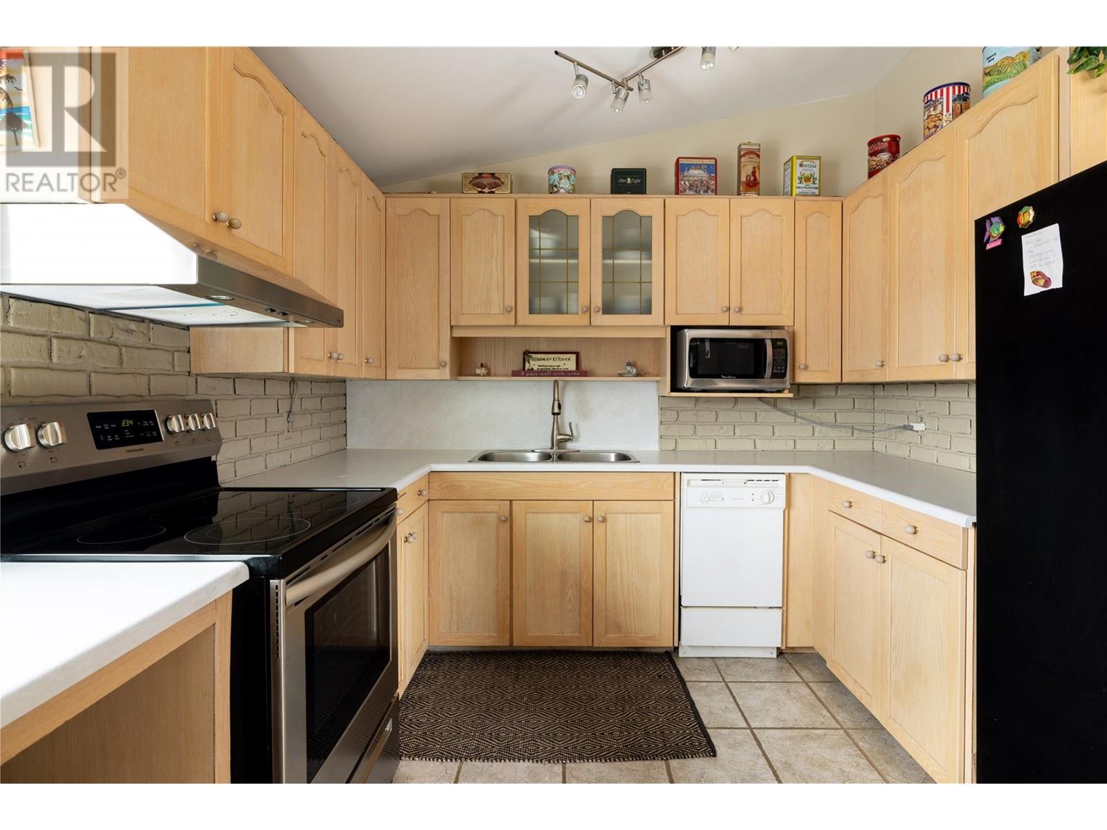9713 Venables Drive, Coldstream, British Columbia  V1B 2K1 - Photo 46 - 10344533