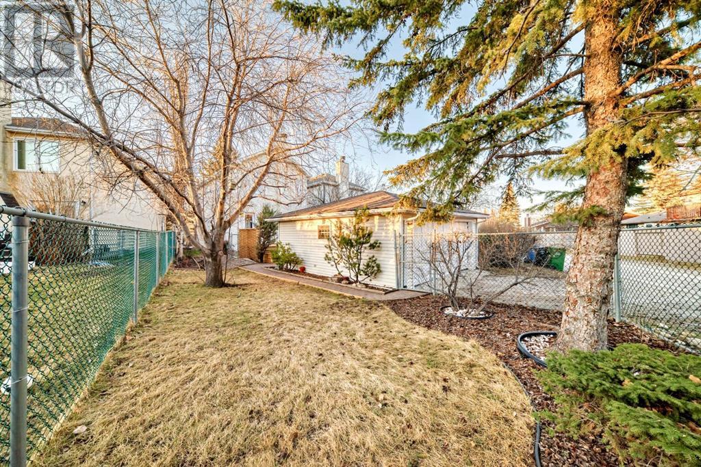 219 Coachway Road Sw, Calgary, Alberta  T3H 1B9 - Photo 44 - A2213088