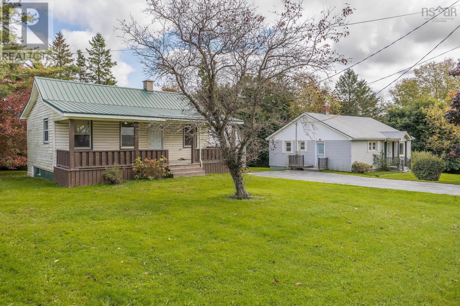 Property at 17 Crombe Road image 1