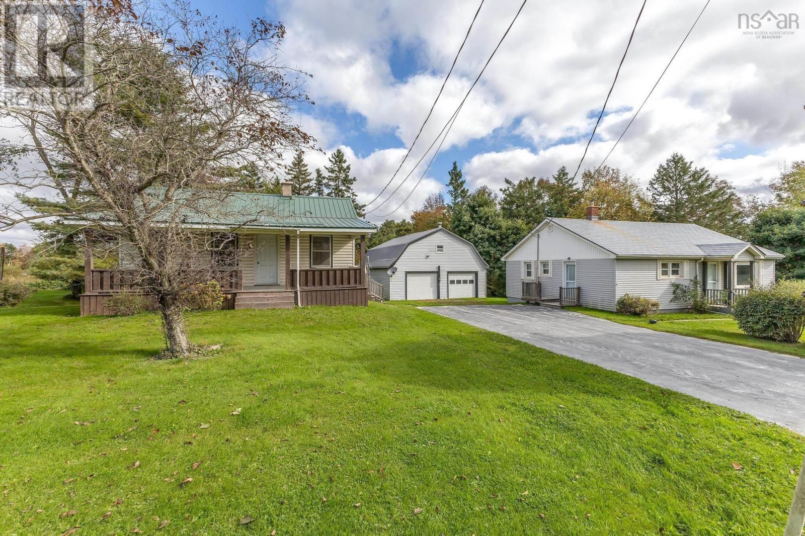 Property at 17 Crombe Road image 4