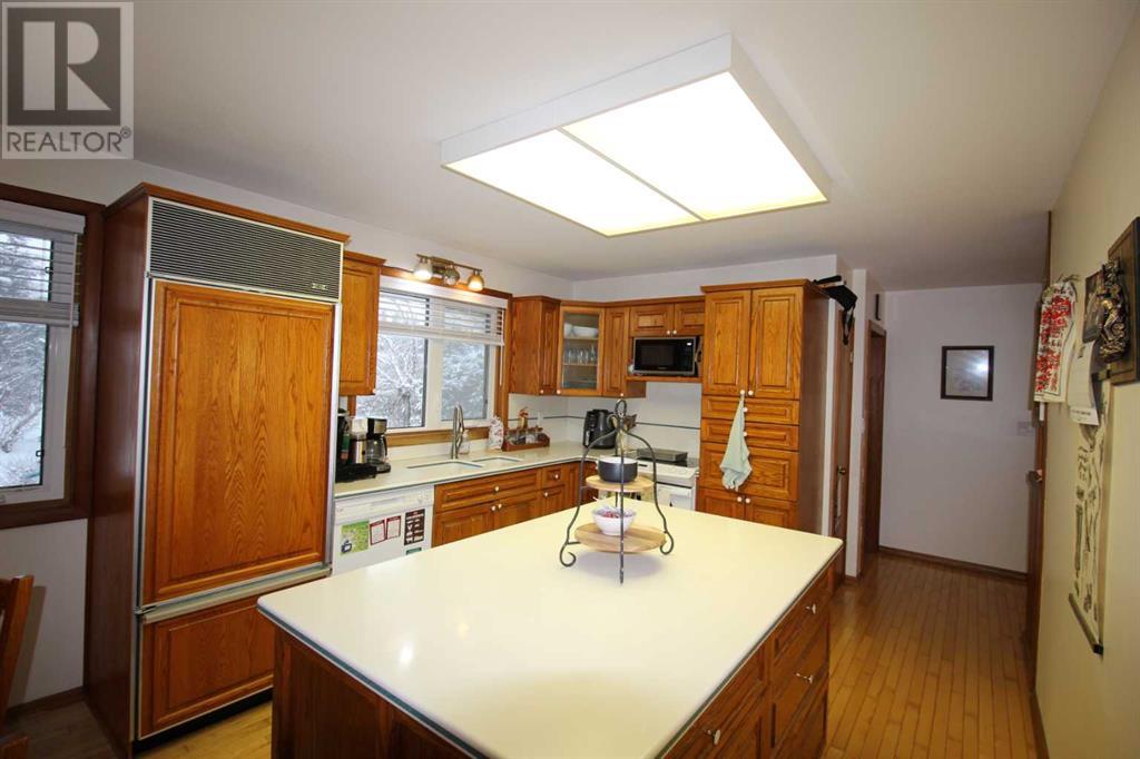 Property at 4812 51 Avenue image 5