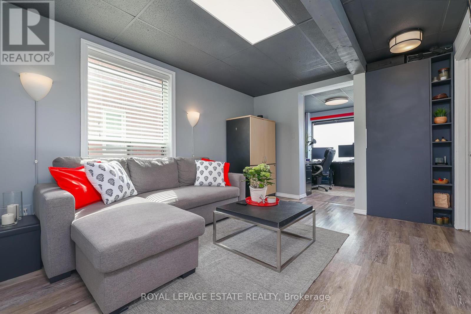 1281 Weston Road, Toronto, Ontario  M6M 4R2 - Photo 16 - W12103221