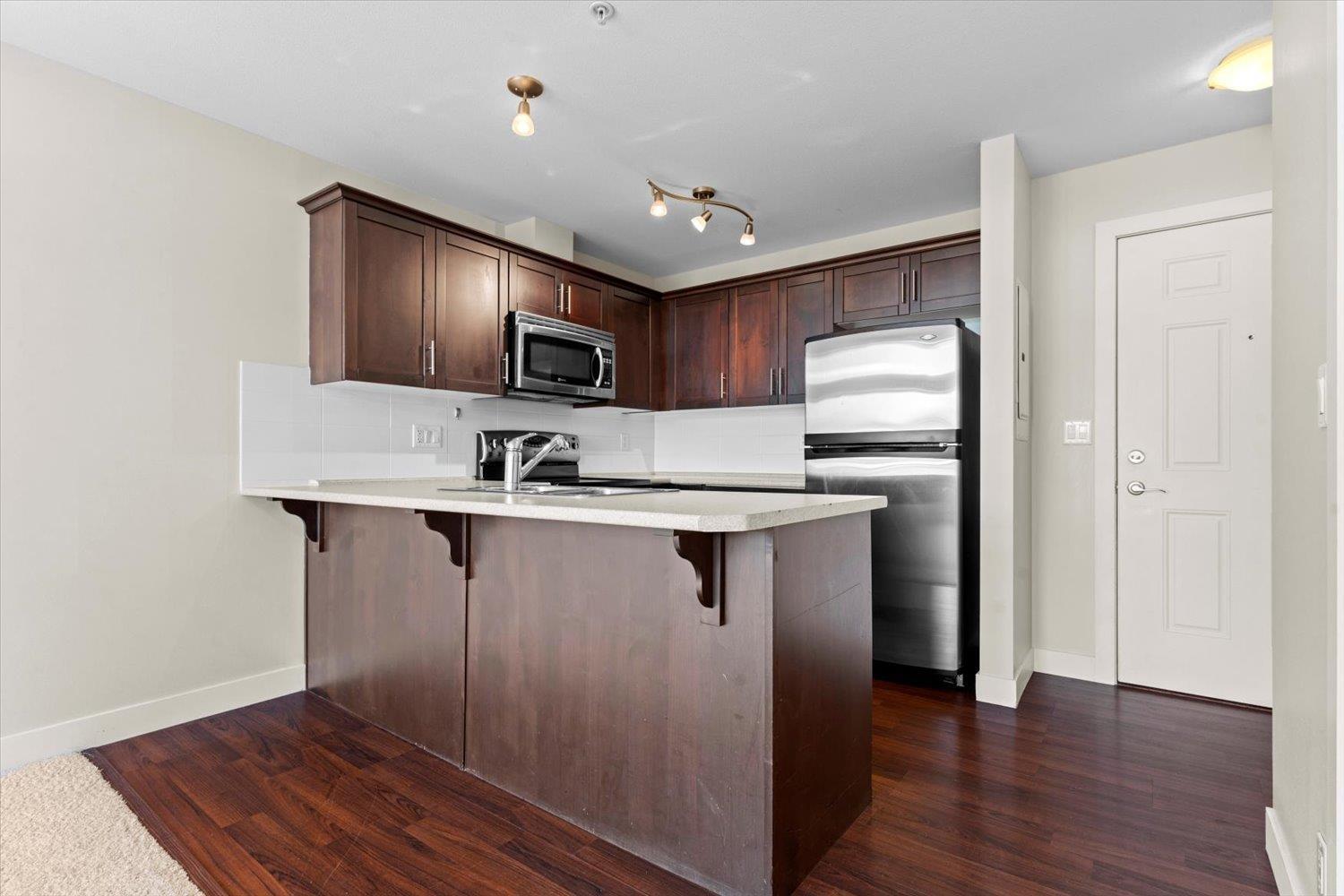 Property at 404 46289 YALE ROAD image 3