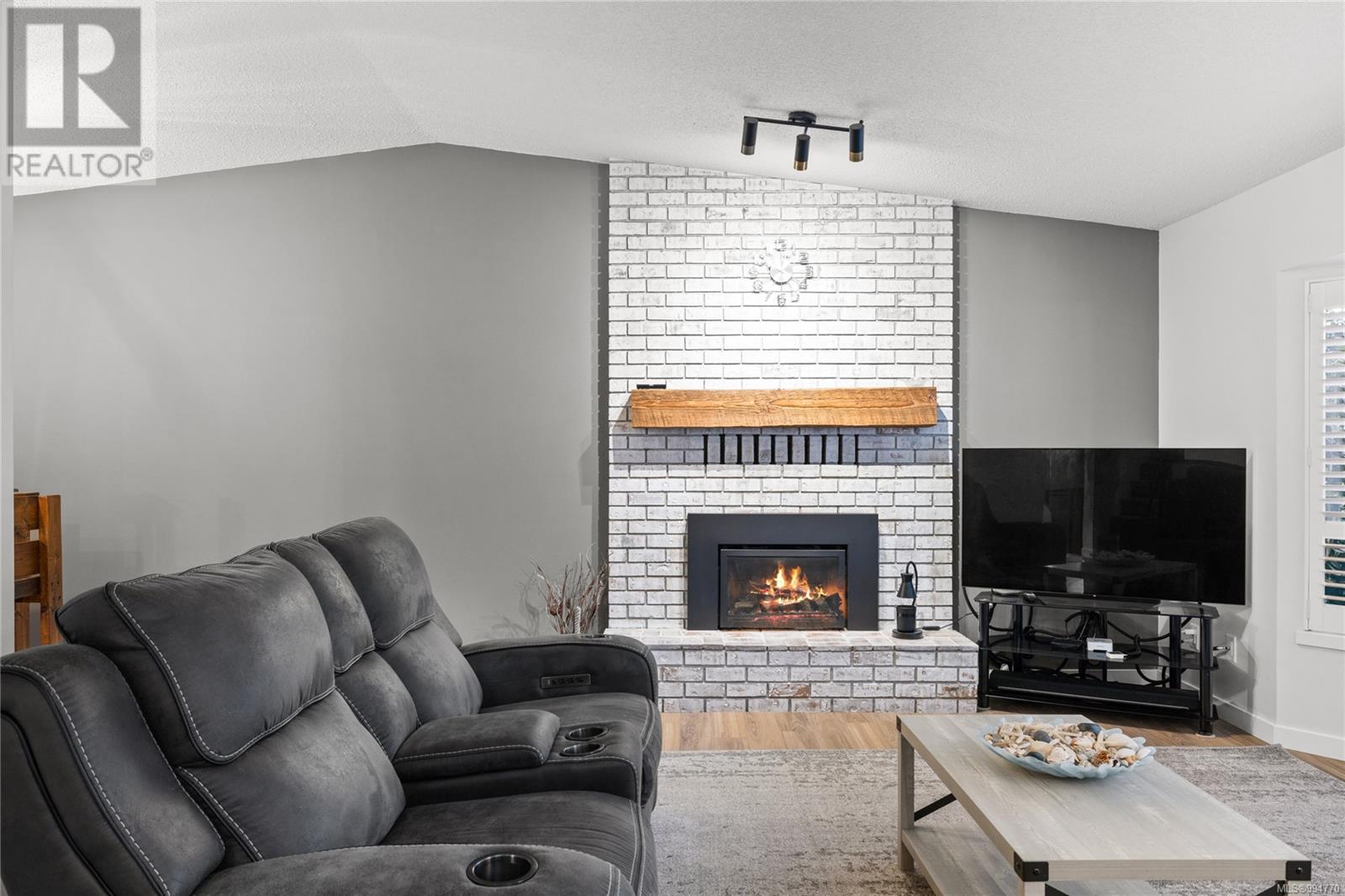 Property at 2249 Ashlee Rd image 3