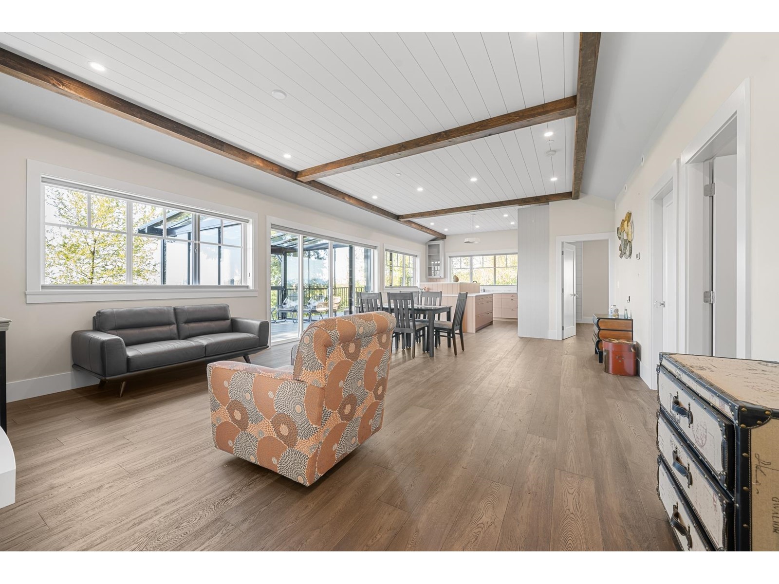 9507 Dawson Drive, Mission, British Columbia  V2V 6B2 - Photo 6 - R2994592