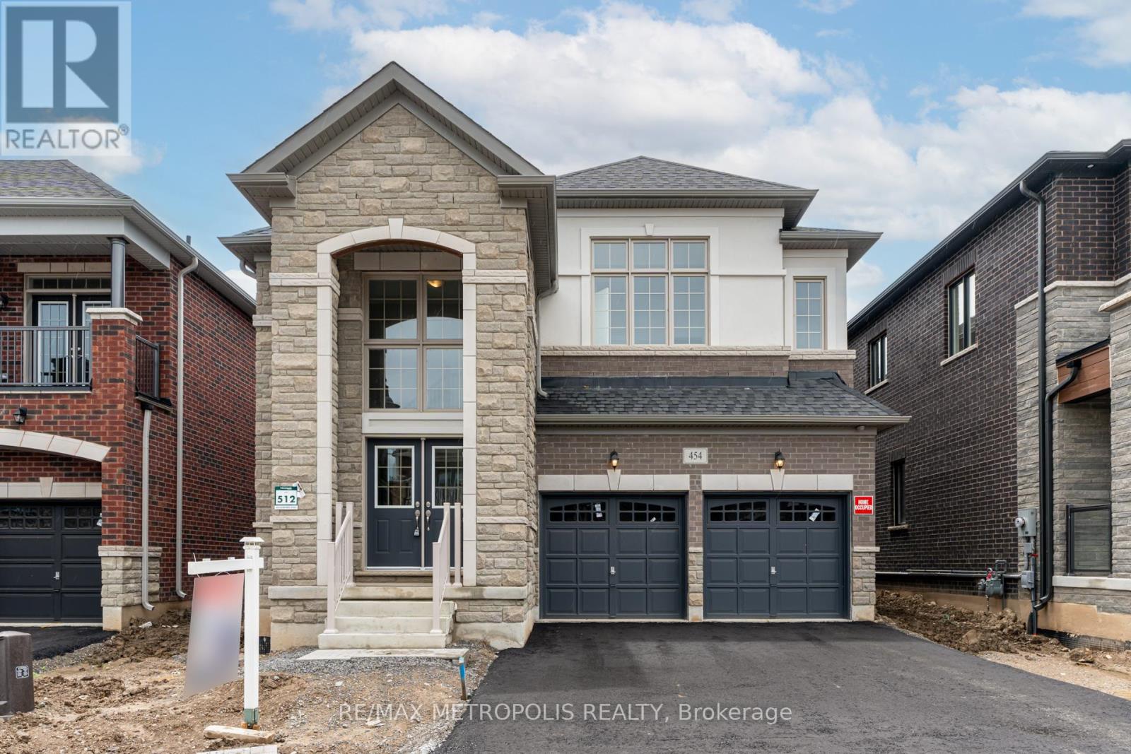 Property at 454 HUMPHREY STREET image 1